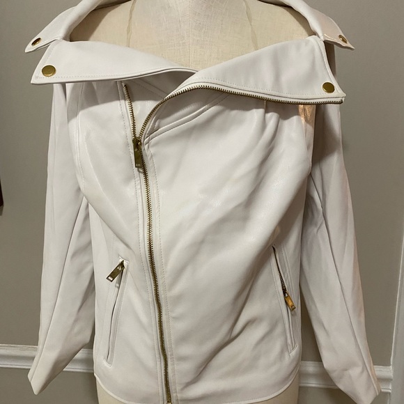 Ashley Stewart Jackets & Blazers - Ashley Stewart Jacket White size 26